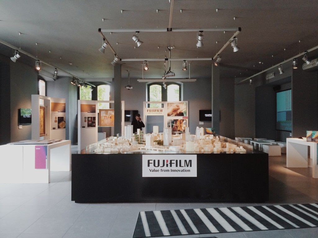 Fujifilm "WEPRINT!" sala-demo allestita al piano terra @ Cristina Galliena Bohman
